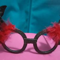 Carnevale occhiali, parrucca e forcone Diavoletta 