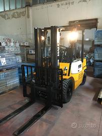 Muletto sollevatore triplex