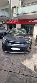 KIA STONIC AUTOMATICA