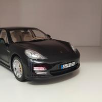 Norev Porsche Panamera 4s 1:18
