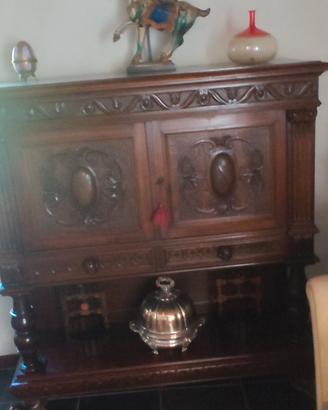 Madiola Credenza