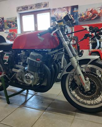 Honda 750 four racing