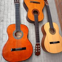 3 chitarre : 1 MAXINE+2 YAMAHA (di cui una Usata)