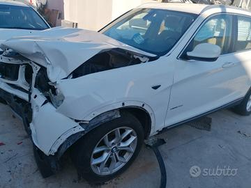 BMW X3 XDRIVE F25 CON CAMBIO AUTOMATICO INCIDENTAT