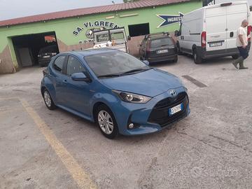 Toyota Yaris 1.5 Hybrid 5 porte Business