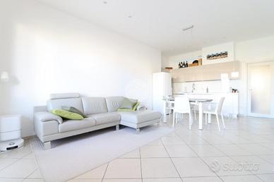 3 LOCALI A SAN BENEDETTO DEL TRONTO