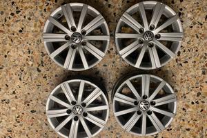 Cerchi in lega golf 6  15 pollici