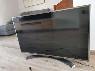 tv LG uhd 4k 49 pollici in perfette condizioni 
