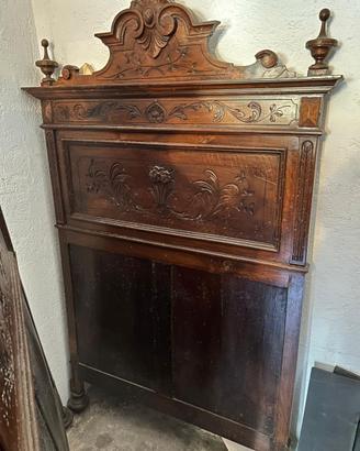 letti in legno antichi