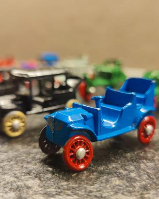 Collezione auto antiche miniatura