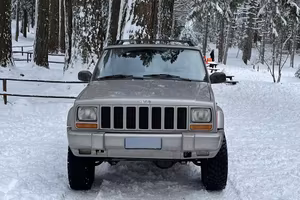 Jepp Cherokee xj 60th