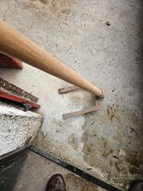 zappa e altro x orto giardino 