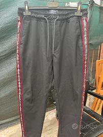 Pantaloni Bershka jogger straight fit neri
