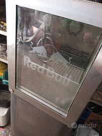 frigobar redbull