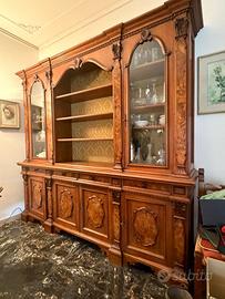 Mobile salotto con tavolo e sedie