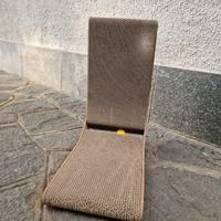 Tiragraffi per gatti in cartone e legno