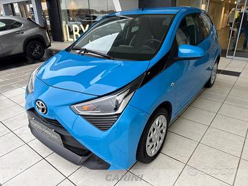 Toyota Aygo 5p 1.0 x-play 72cv
