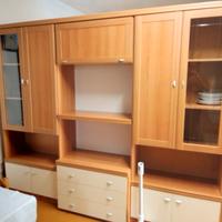 Soggiorno-divano letto-poltrona-tavolo-lampadario