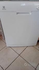 Lavastoviglie elettrolux