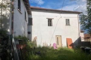 Rustico in piccola e tranquilla borgata medioevale