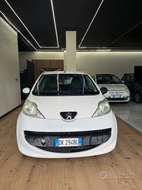 Peugeot 107 1.0 68CV 3p. Sweet Years