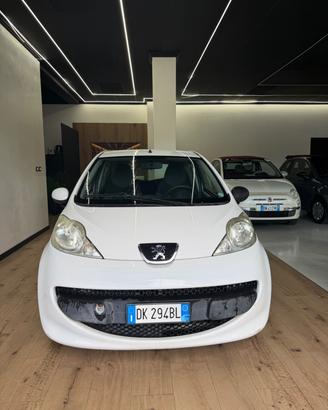 Peugeot 107 1.0 68CV 3p. Sweet Years