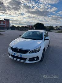 Peugeout 308 1.5 130 cv