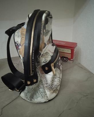 Zaino modello Nira Panaiea valore 75€