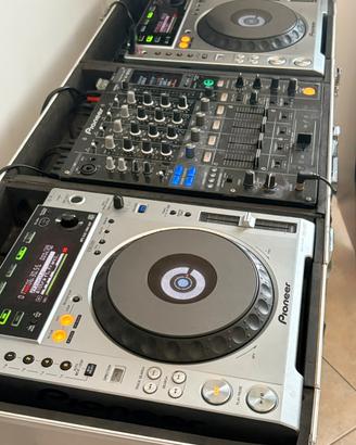Pioneer CDJ 850 + DJM 800 + Flight case