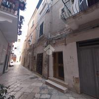 3 LOCALI A BARLETTA