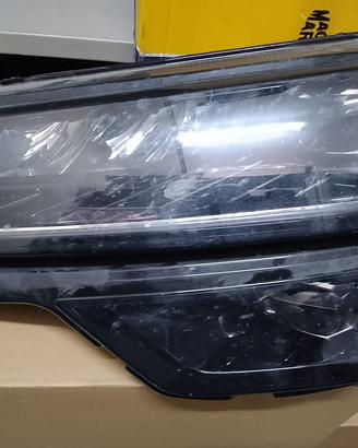 Faro Anteriore LED Sinistro SKODA KAROQ