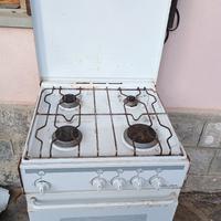 cucina a gas 4 fuochi