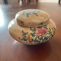 Scatolina/cofanetto/bomboniera in ceramica