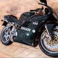 MINICHAMPS 122120002 DUCATI 996 Matrix Reloaded