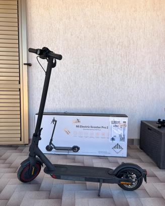 Xiaomi Mi Pro 2 - Monopattino elettrico