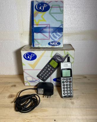 Telefono cellulare NEC G9D+