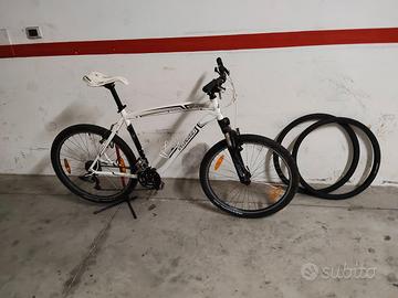 MTB Specialized Hardrock ruote 26"- Taglia 23/XL