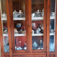 Mobile vetrina in legno