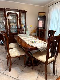 Tavolo antico in legno + 6 sedie