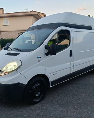 RENAULT TRAFIC Passo Lungo - Gancio Traino