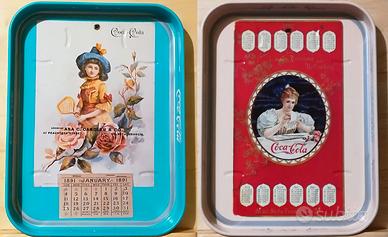 COCA COLA 2 VASSOI IN METALLO CON CALENDARI