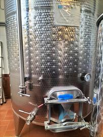  Serbatoio tino acciaio con gruppo frigo