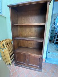 armadio  e libreria in legno