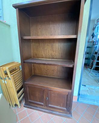 armadio  e libreria in legno