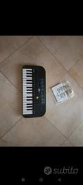 pianola Casio SA46 