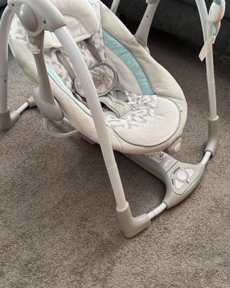 Sdraietta dondolino neonato con musica 30 €