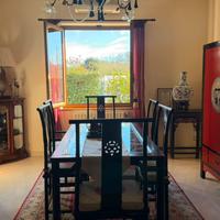 Tavolo stile cinese e sedie