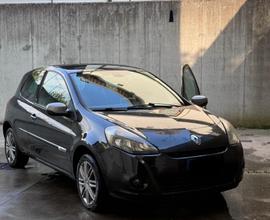 RENAULT Clio 3ª serie - 2010