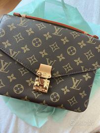 Borsa mai indossata