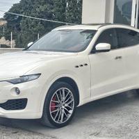 Maserati Levante 3.0 V6 250cv auto